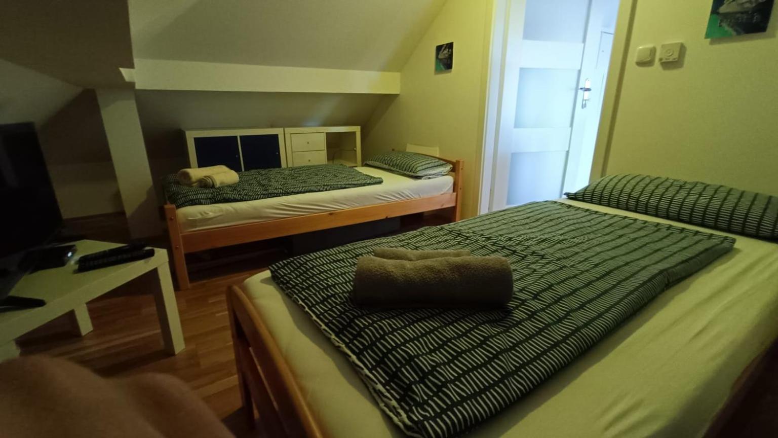 Traumlage Direkt Am See Balatonszárszó Exteriör bild